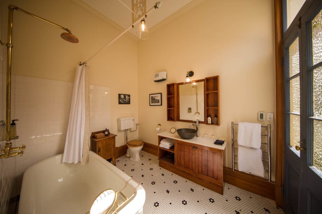 Elizabeth Room Ensuite