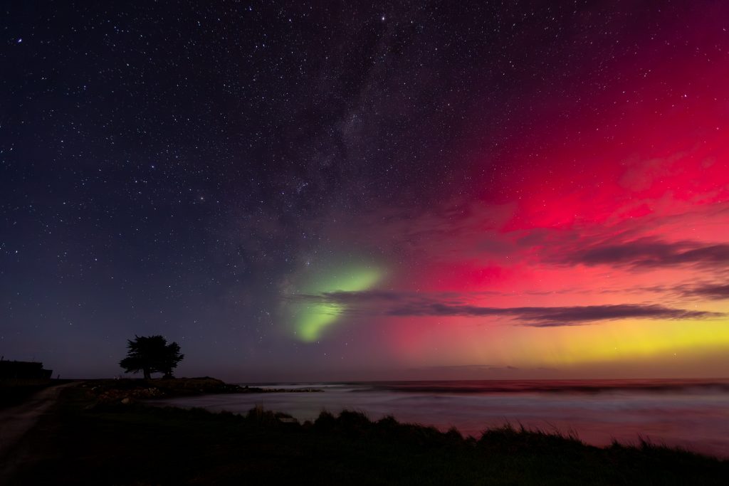 The aurora australis over Kakanui beach
